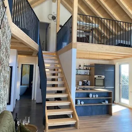 Holiday home Hillside Retreat